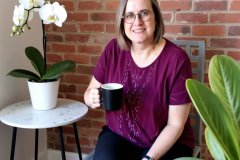 Brita-am-Tisch-Kopie